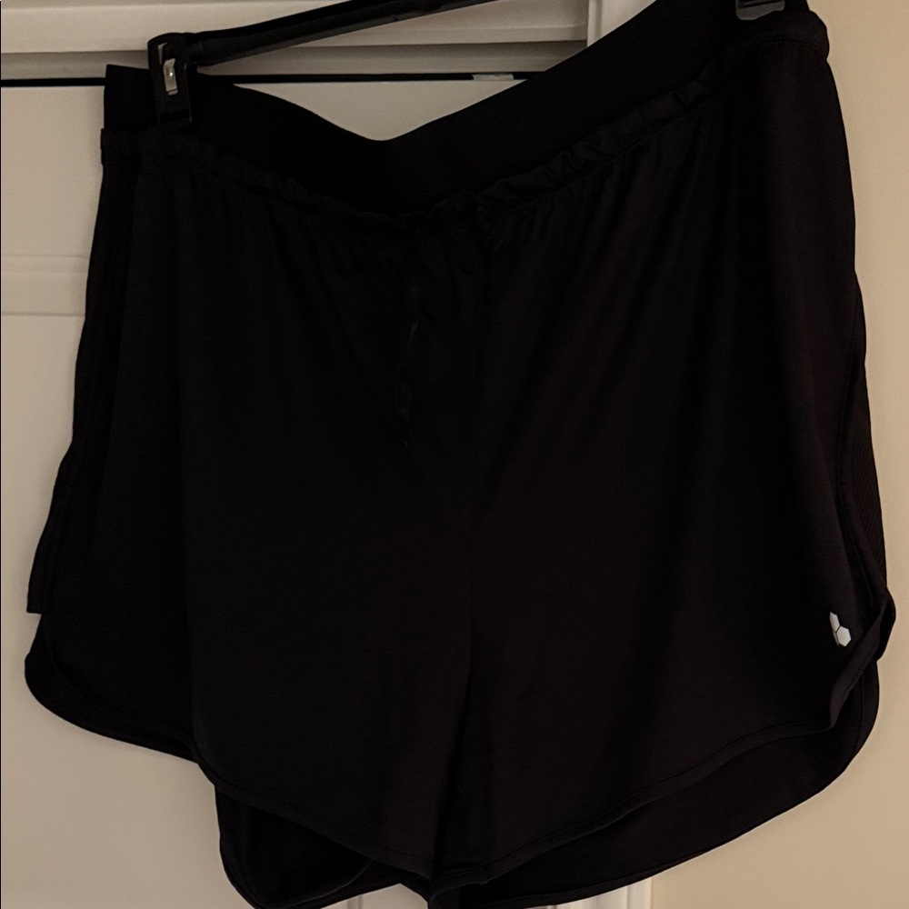 Tek Gear Women's Black Athletic Shorts
